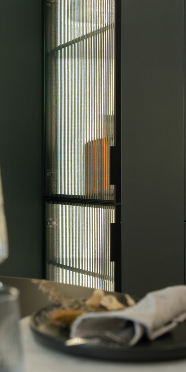 Стъклото в интериора. Орнаментно стъкло флейта